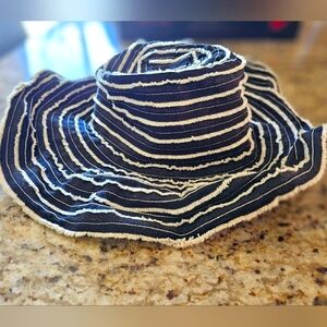 Toucan NYC Collection beach hat